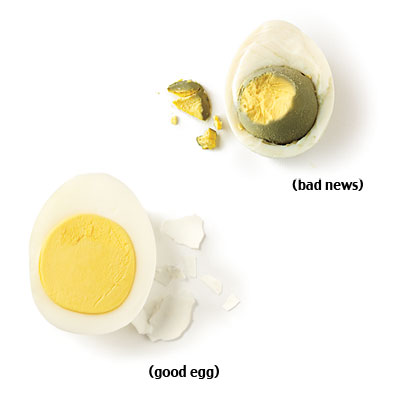 1107p152-mistake-34-your-hard-cooked-eggs-are-icky-l