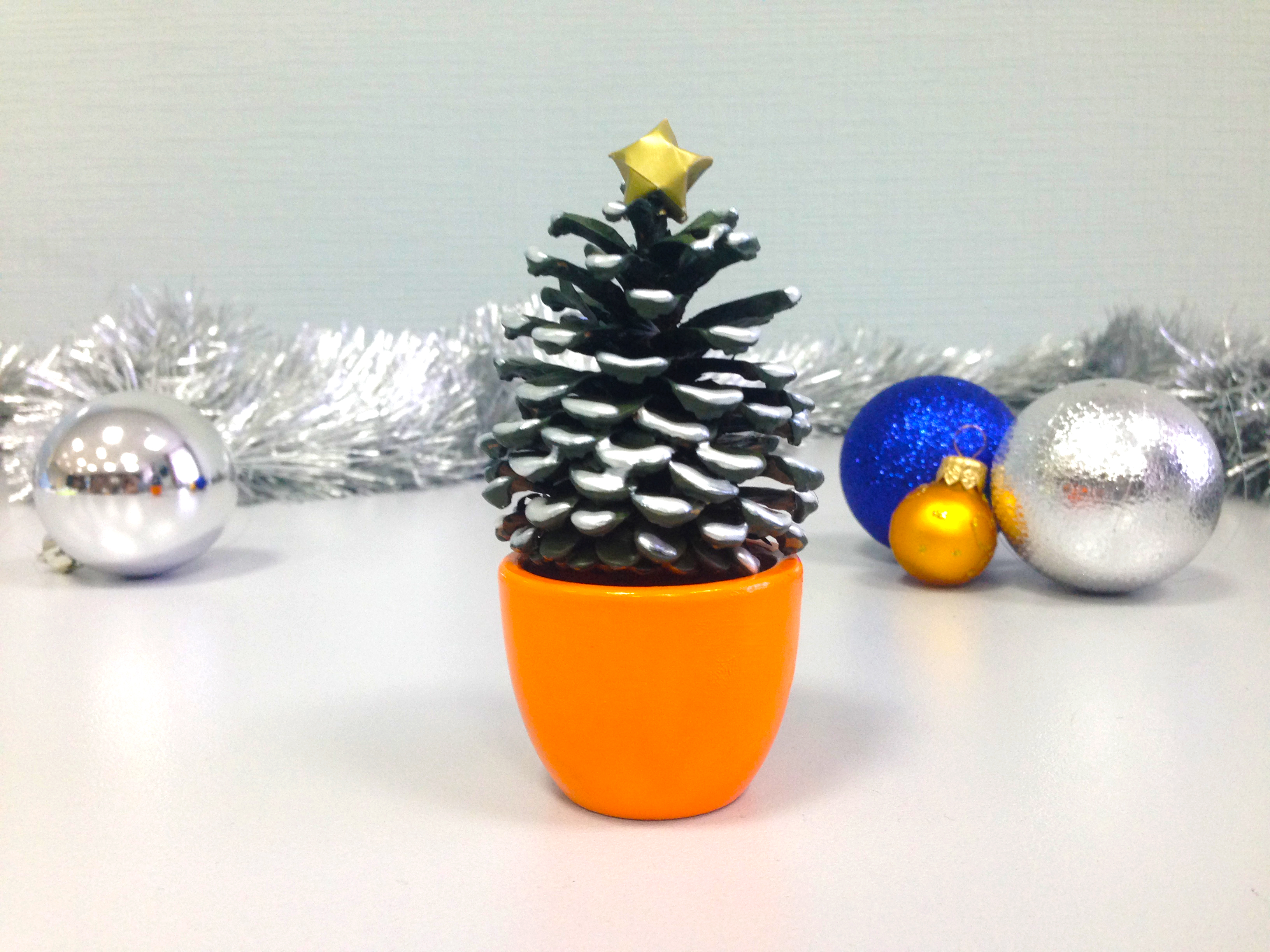 pine cone Christmas tree